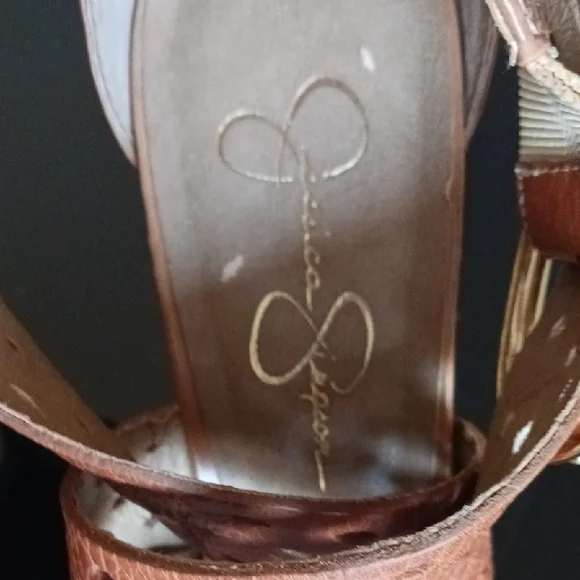 JESSICA SIMPSON- Adorable, Stylish, Brown Heals With Great Support. Sz 7 - Picture 3 of 6